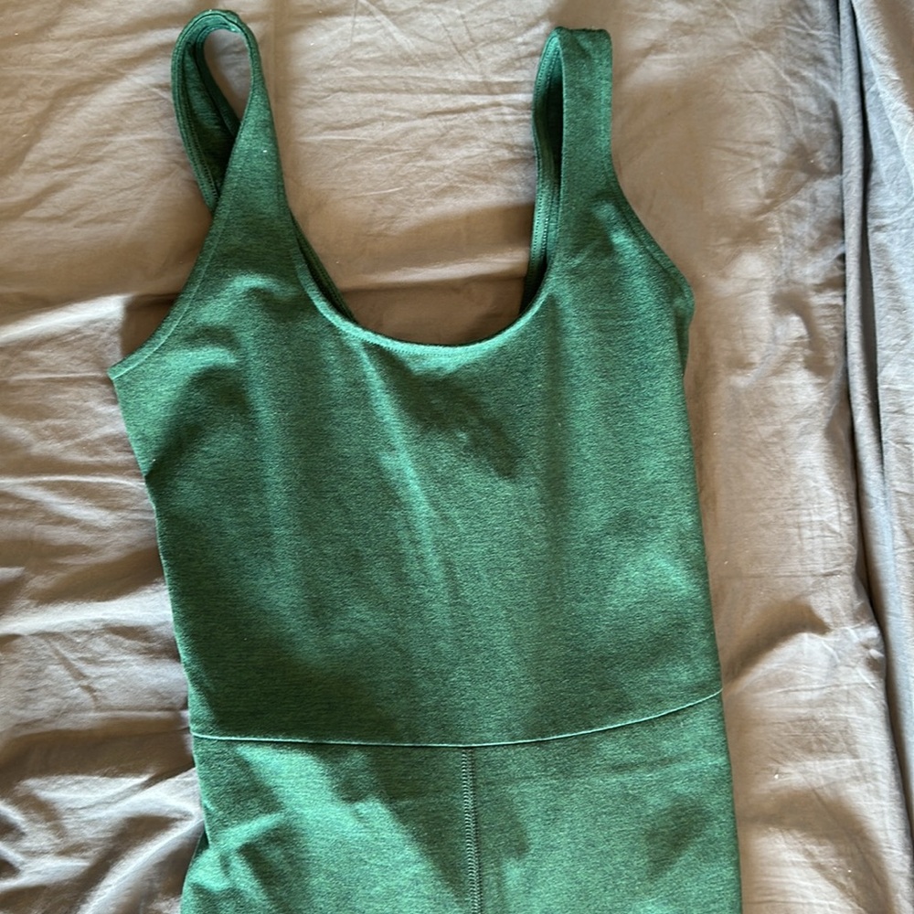 Gap Fit petite short black/grey yoga, body suit and a green one $25 each - Picture 9 of 9
